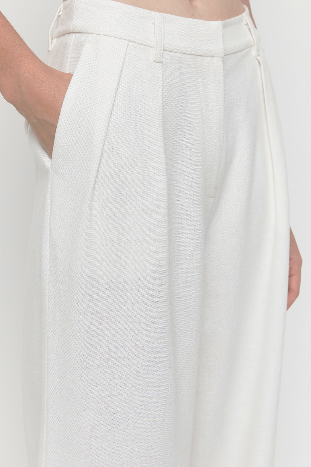 The Classic Rayon-Linen Trouser